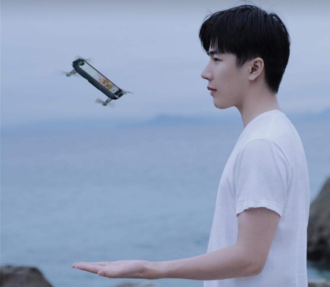 DJI release Mamo that turns phones into drones