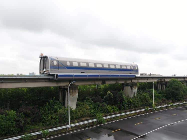 China's 600 km/h high-speed maglev completes test run