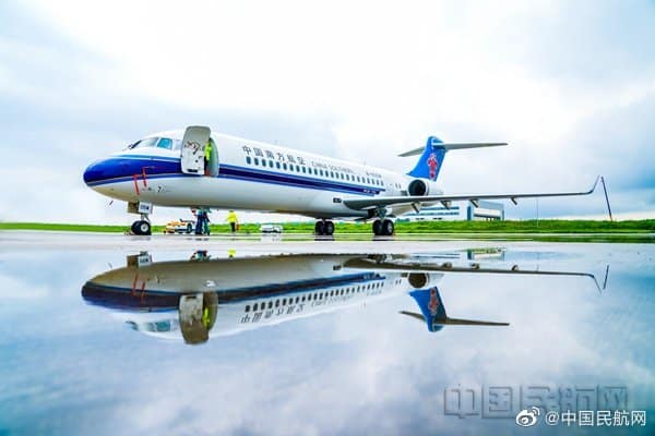 China-made passenger aircraft, ARJ21, is being adopted by major airlines