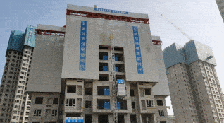 Chinese company builds houses with huge automated machine