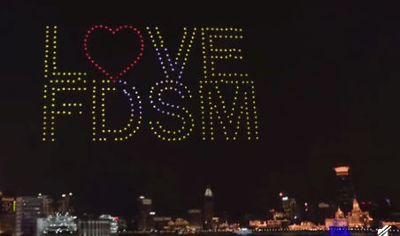 Chinese university bids farewell to graduates with 400 drones