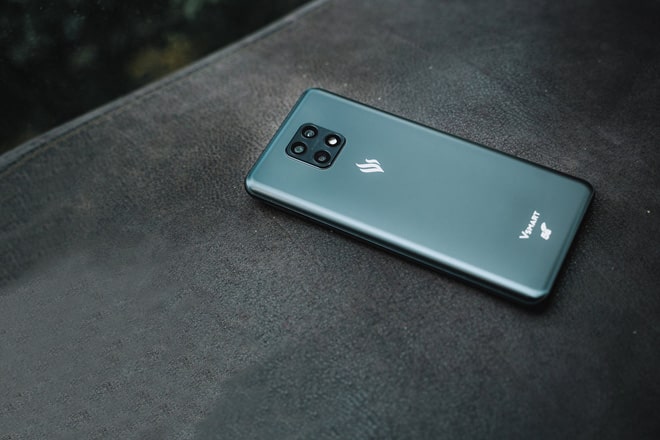 Vietnam produces its first 5G smartphone