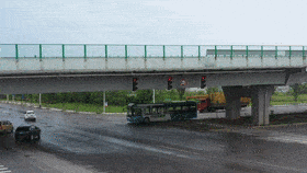 China's first open-road automated bus line goes into trial operation