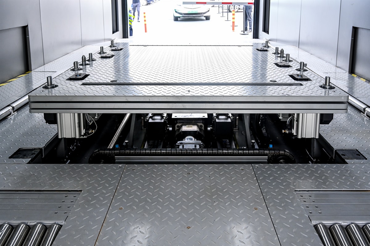 Geely cuts EV battery swap time to 90 seconds, what does that mean?