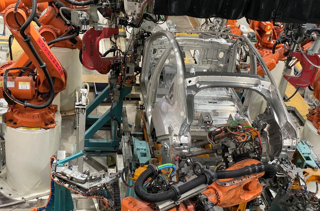 How does NIO build cars? We made a site visit