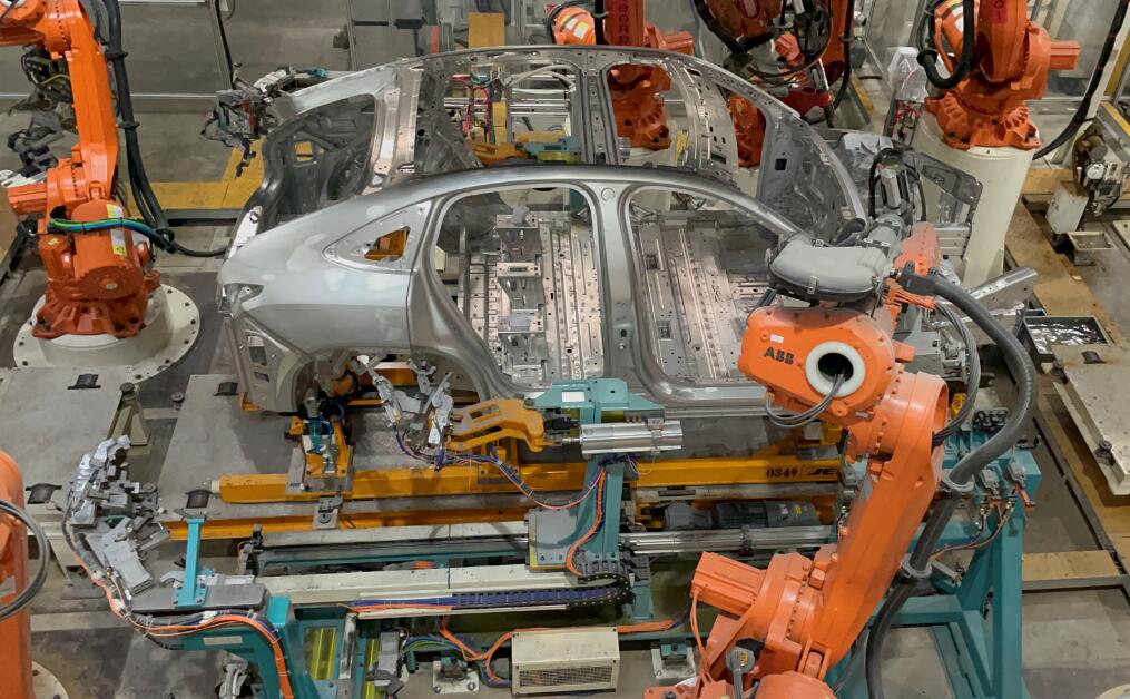 How does NIO build cars? We made a site visit