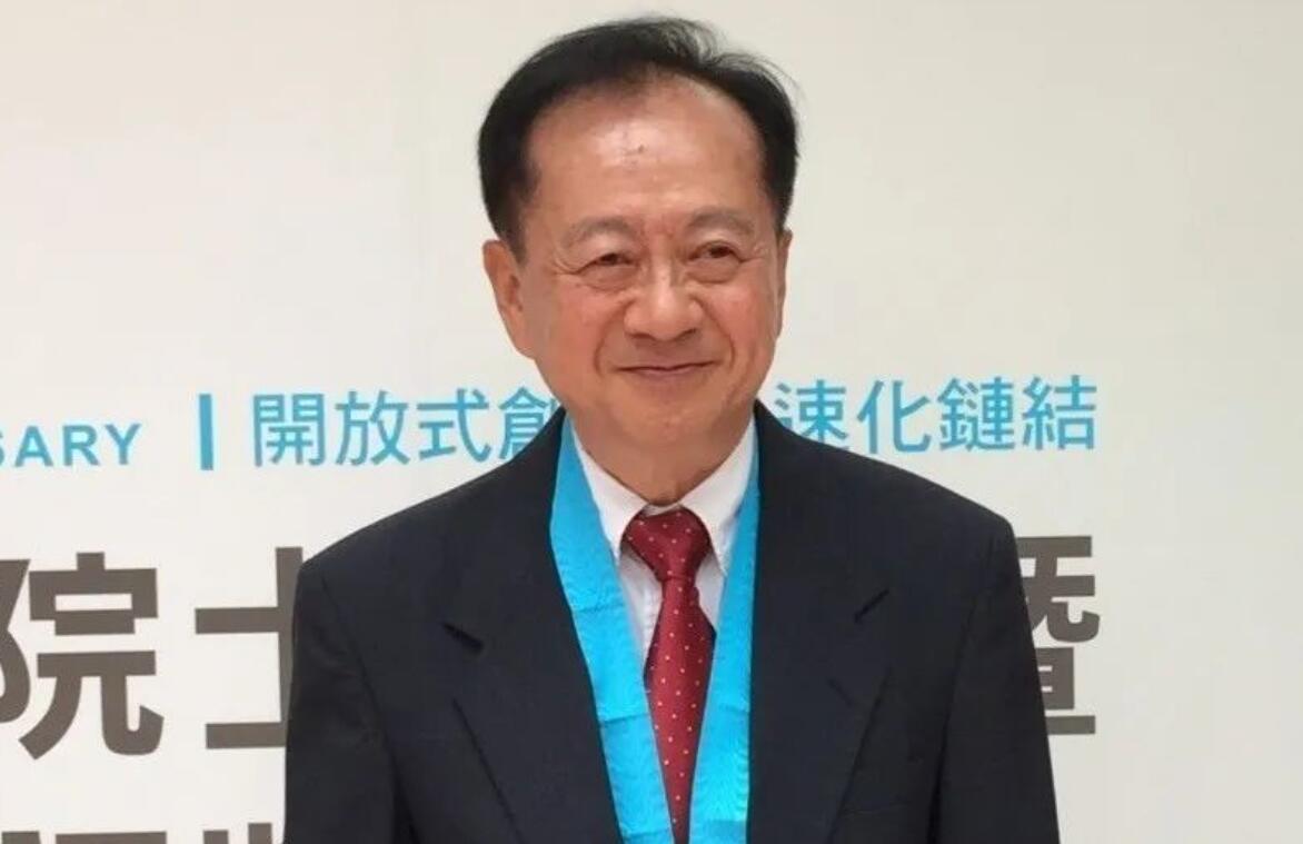 SMIC co-CEO offers to resign as company hires former TSMC exec