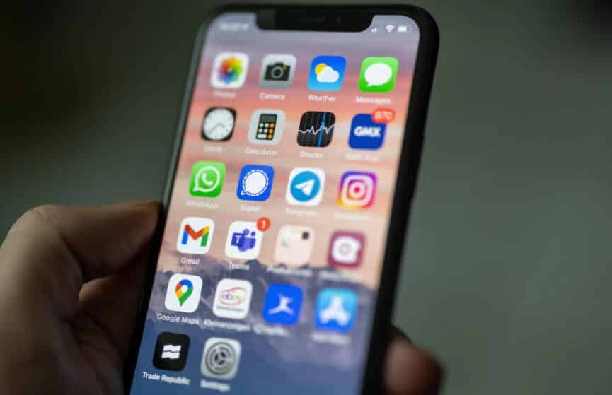 BOE reportedly to supply OLED panels for iPhone 13