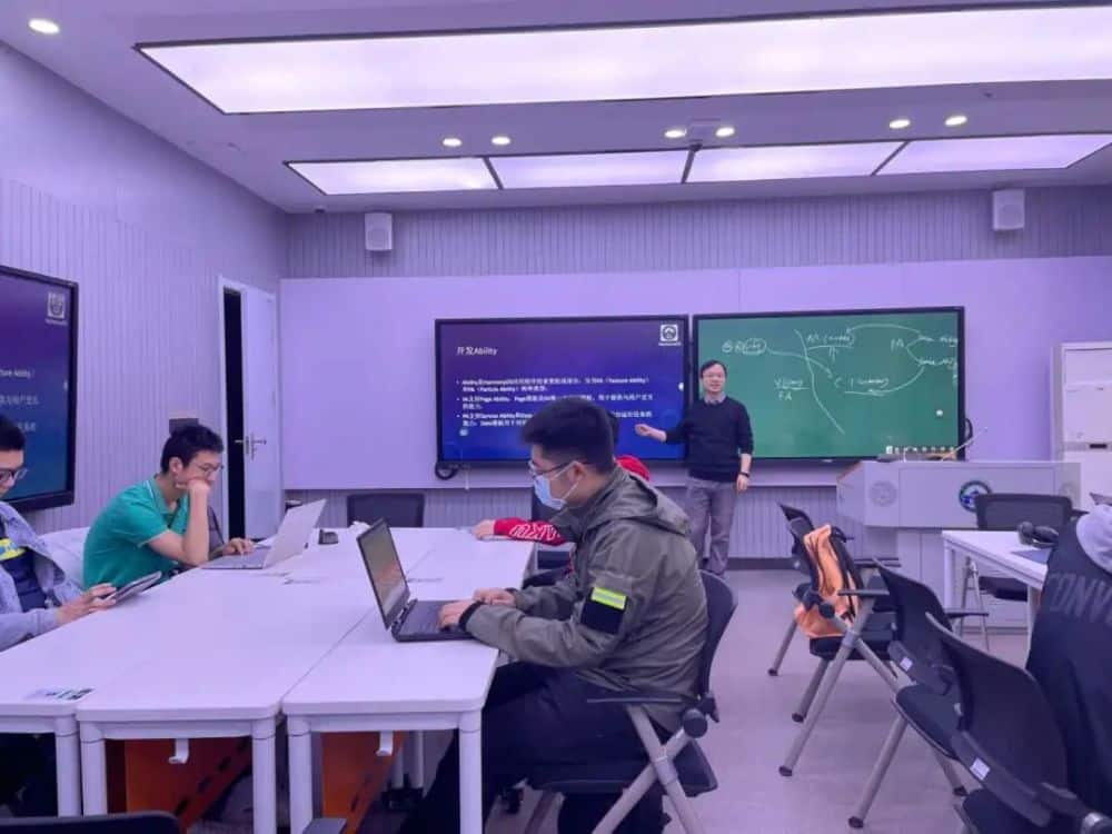 One of China's top universities offers HarmonyOS-related courses